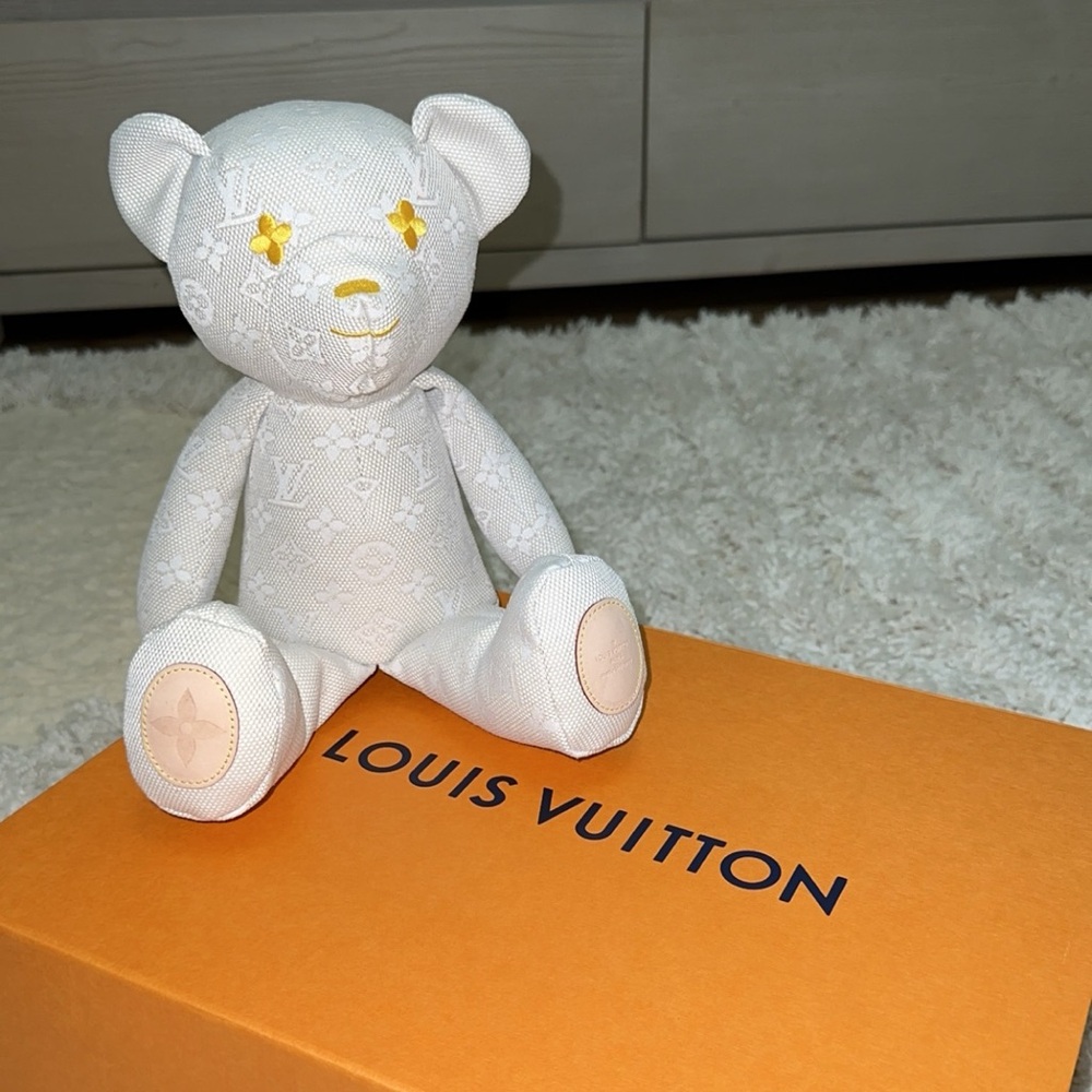Louis Vuitton Louis Teddy Bear - Picture 10 of 10